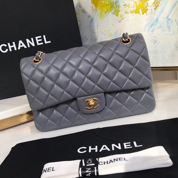 シャネルバッグレプリカ正面デザイン